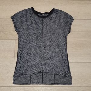 Lululemon Women's Heathered Black Top